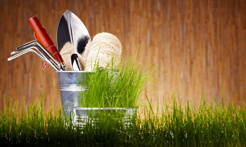 Free quote policy for local garden services in Wormwood Scrubs